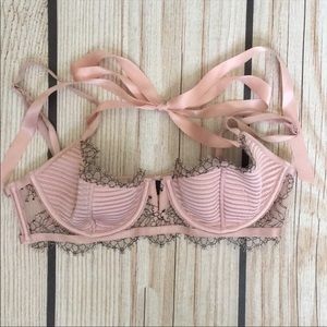 Victoria Secrets 34B lace bra